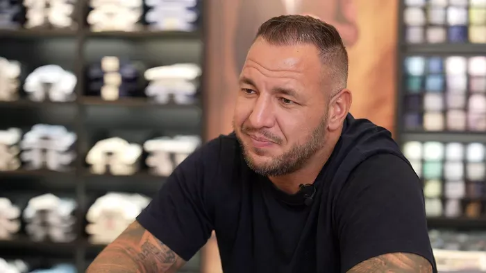 Curtis visszatért, megható helyre vezette az első útja
