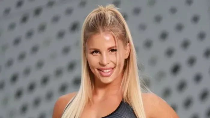 Bikinis videóval jelentkezett Szabó Franciska