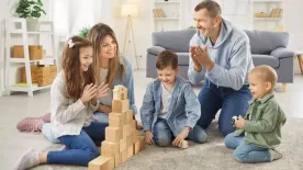 Háromgyerekes anya vagy? Így kaphatod csak meg az SZJA-mentességet