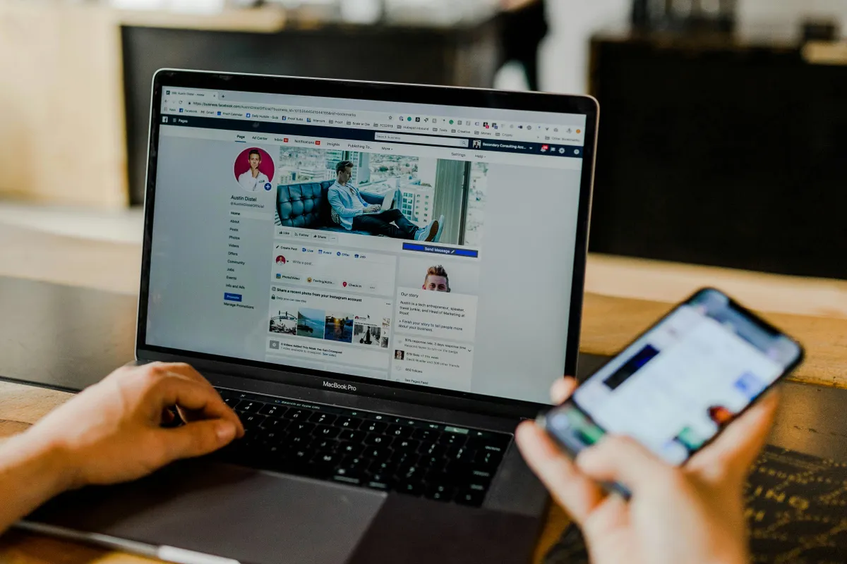 Gyanús üzenetben fenyeget a Facebook arról, hogy mindjárt megszűnik a fiókod? Átverés áldozata lettél!