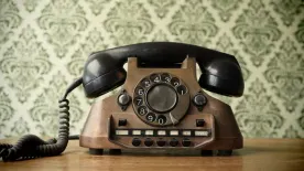 Órákig lógsz a telefonon? Ha igen, ez a telefonos kvíz neked szól