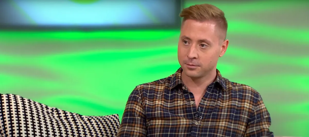 Dr. Makai Gábor klinikai szakpszichológus a TV2 stúdiójában, nagy Ő