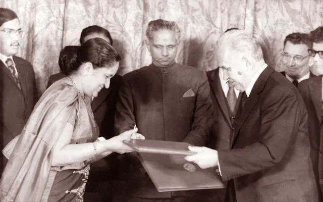 Első nők egyike: Sirimavo Bandaranaike, Sri Lanka miniszterelnöke