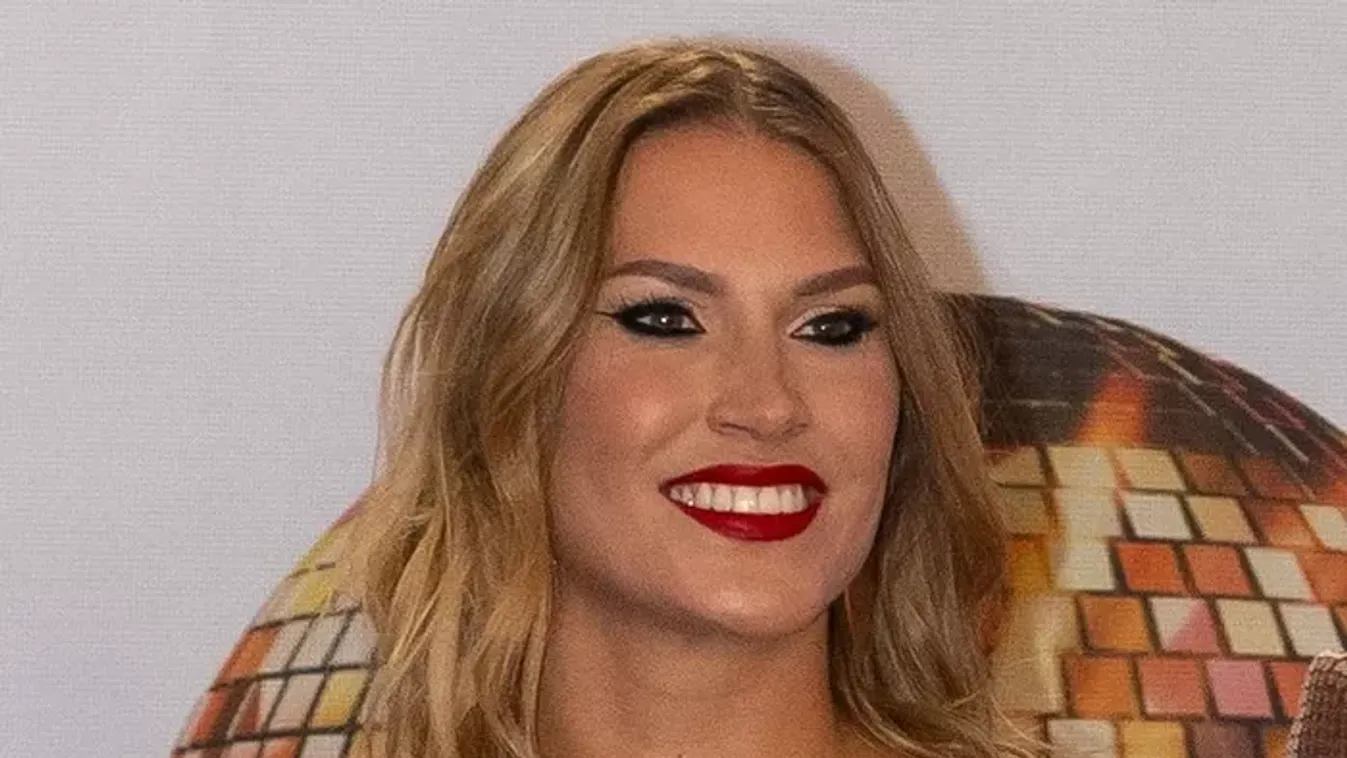 Brutál szexi: bikinire vetkőzött a Dancing with the Stars sztárja, káprázatos a látvány