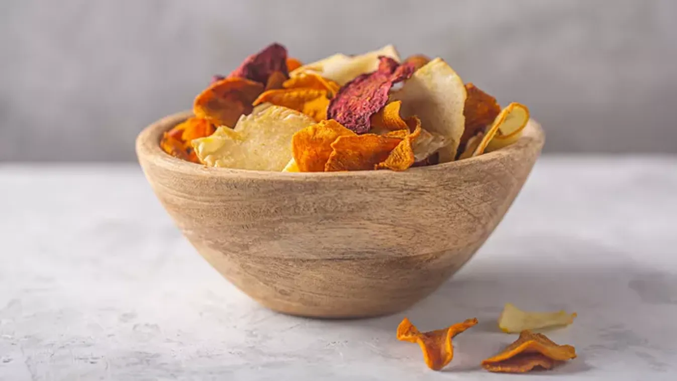 A legegészségesebb nasi: diétás házi zöldségchips – Így készítsd el fillérekből