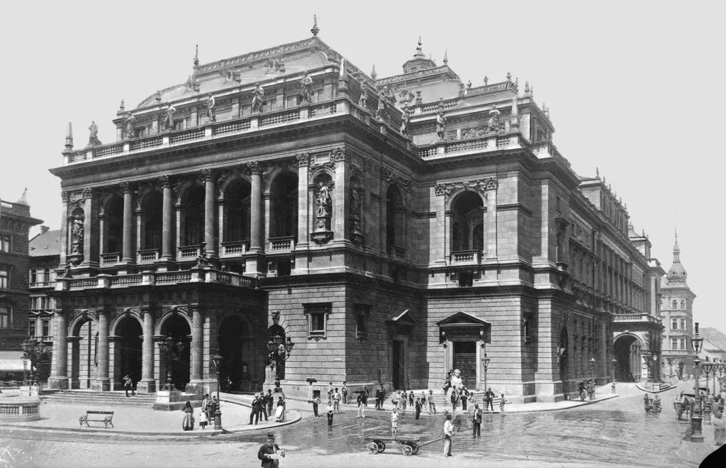 Andrássy út, a Magyar Állami Operaház épülete, 1930