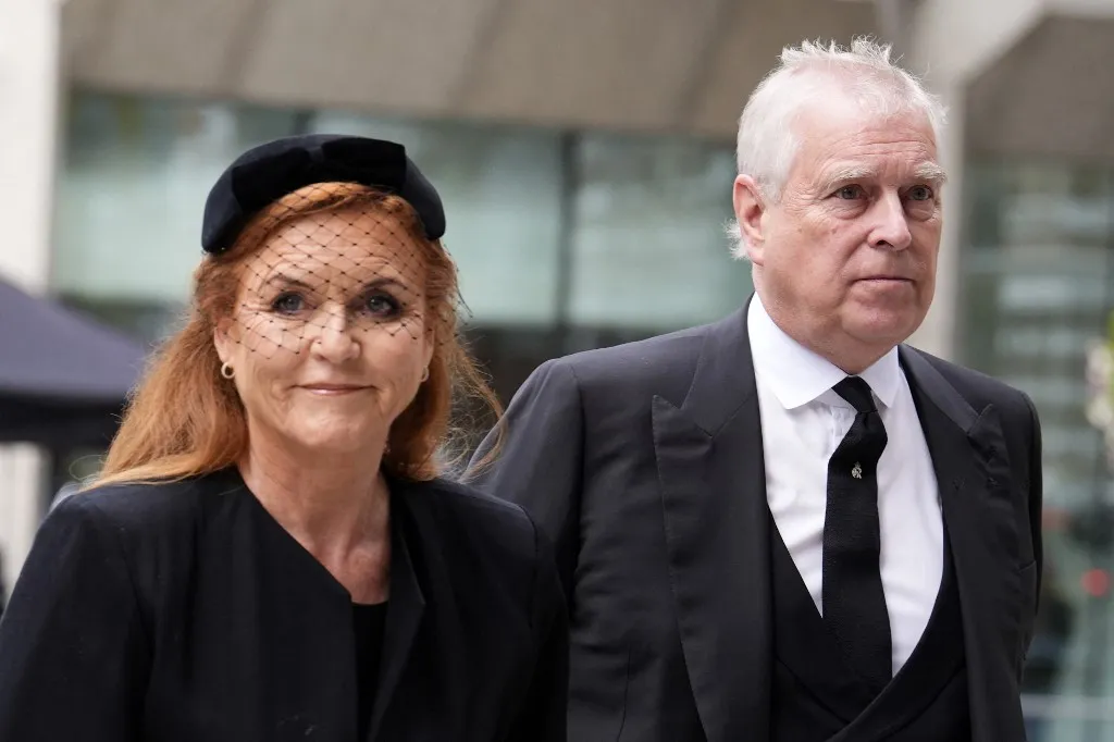 András herceg és Sarah Ferguson között is egyre nagyobb a szakadék