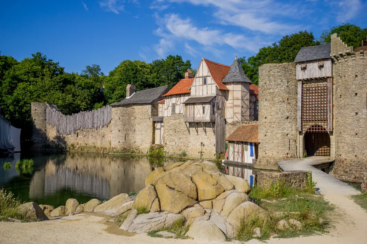 Történelmi vidámpark nyílik Angliában is a jó nevű Puy du Fou keretén belül. 