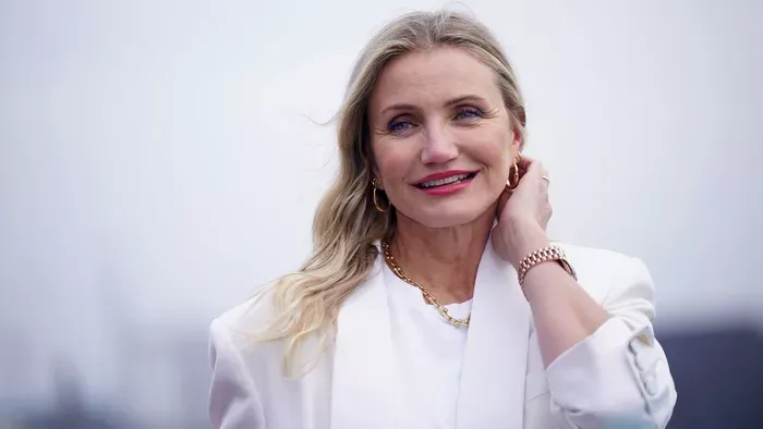 Cameron Diaz őrült ruhában mászkál New Yorkban!