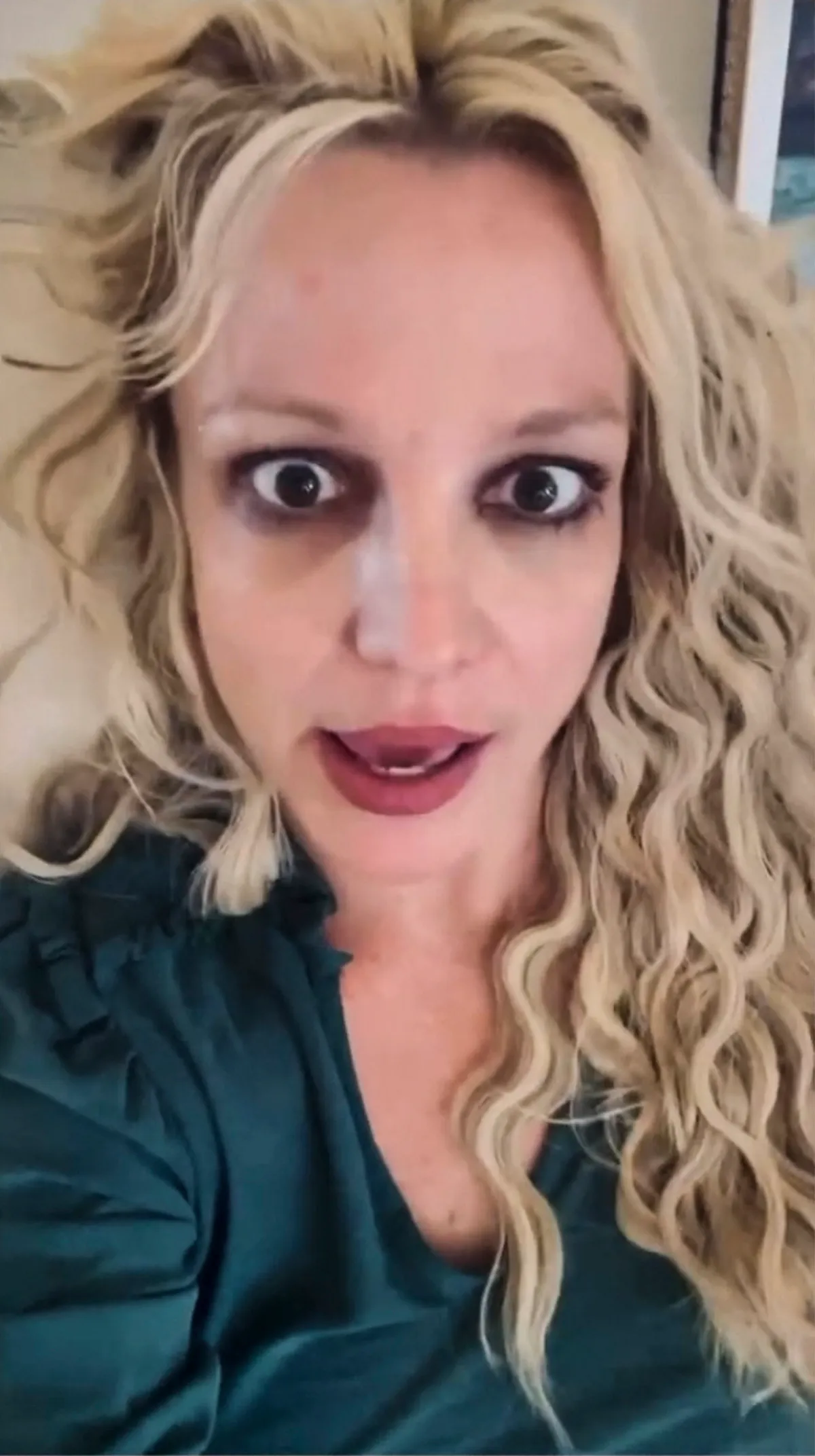 Britney Spears barátja szerint a popsztár nehéz időszakon megy keresztül