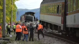 Szlovák vonatbaleset: letartóztatták az egyik mozdonyvezetőt, folyik a vizsgálat