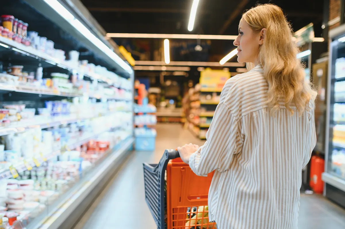 Felnőtt tartalmat készített munka közben a népszerű szupermarket eladója, elvesztette az állását