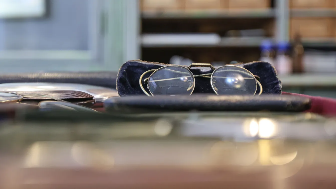 Íme az ország legrégebbi optikája, ahol Madách Imre szemüvege is készült