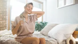 A menopauza után is erősen – Ezekkel az egyszerű gyakorlatokkal támogathatod csontjaid egészségét