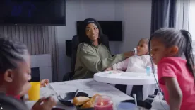 Tini mamiként kezdte: “19 évesen négy gyerekem volt, most már 7 van!”