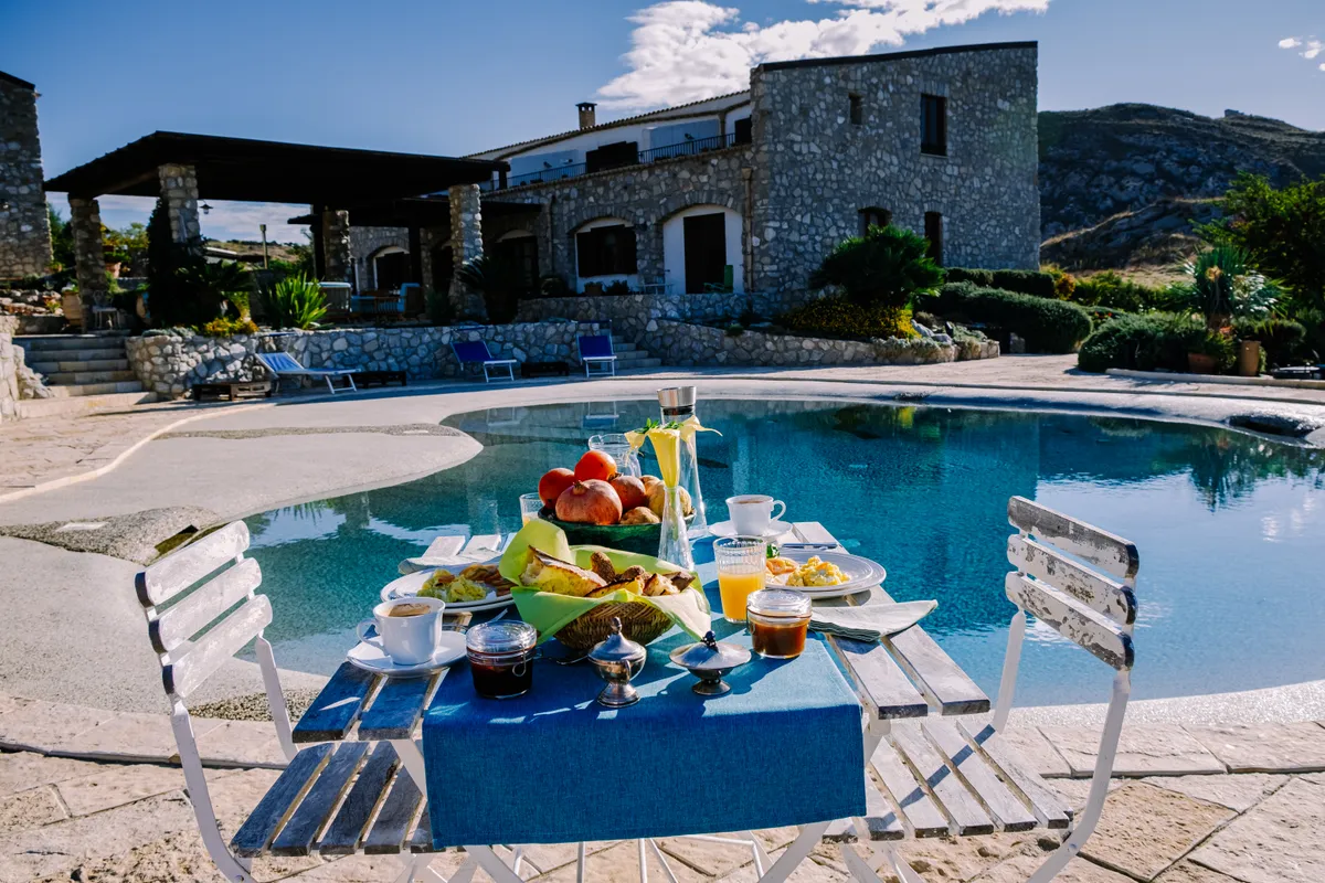 olasz agriturismo medencével és reggelivel