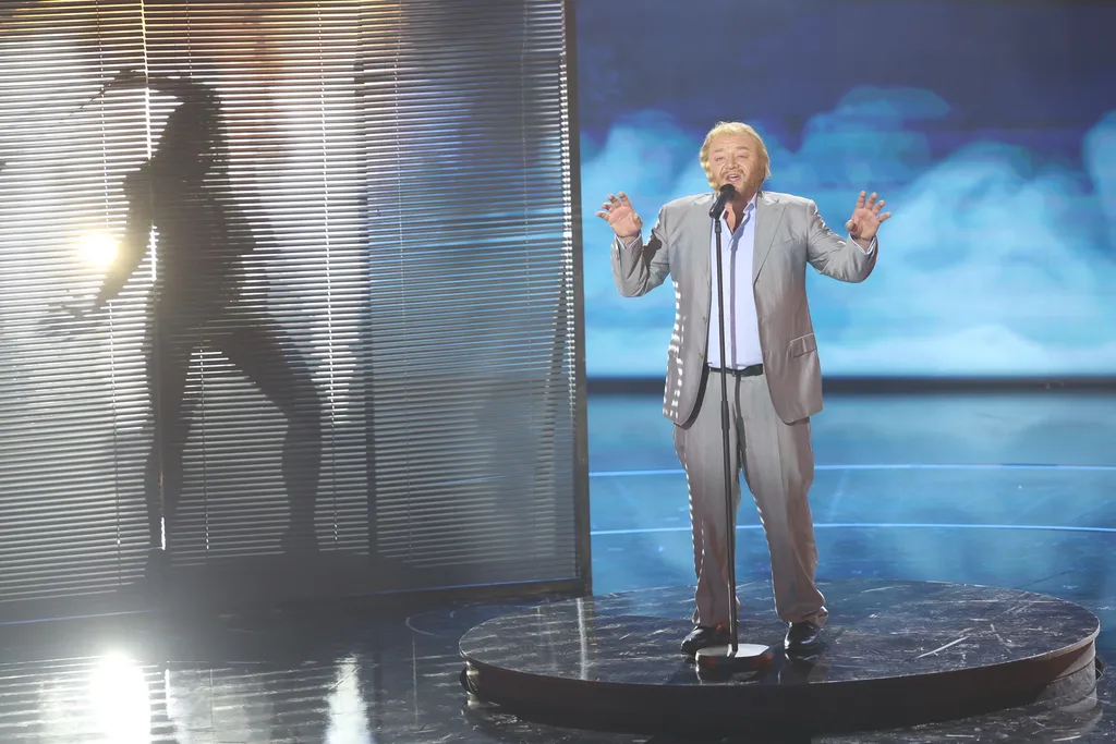 A Sztárban Sztár All Stars 7. élő adásában Joe Cockerként Mészáros Árpád Zsolt
