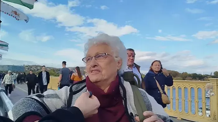 Fantasztikus videó: Orbán Viktor édesanyja is ott volt a Békemeneten, és őszintén válaszolt minden kérdésre