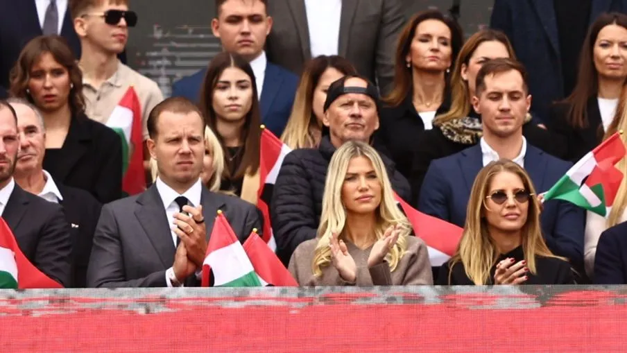 kossuth tér, celebek, vasvári vivien, kusera gábor, cooky, zoltán erika, szabó zsófi