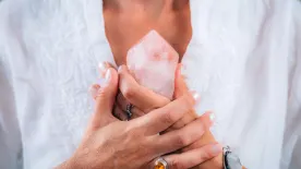 5+1 kristály, amelytől azonnal magabiztosabb leszel – a bátorság és az önbecsülés kövei