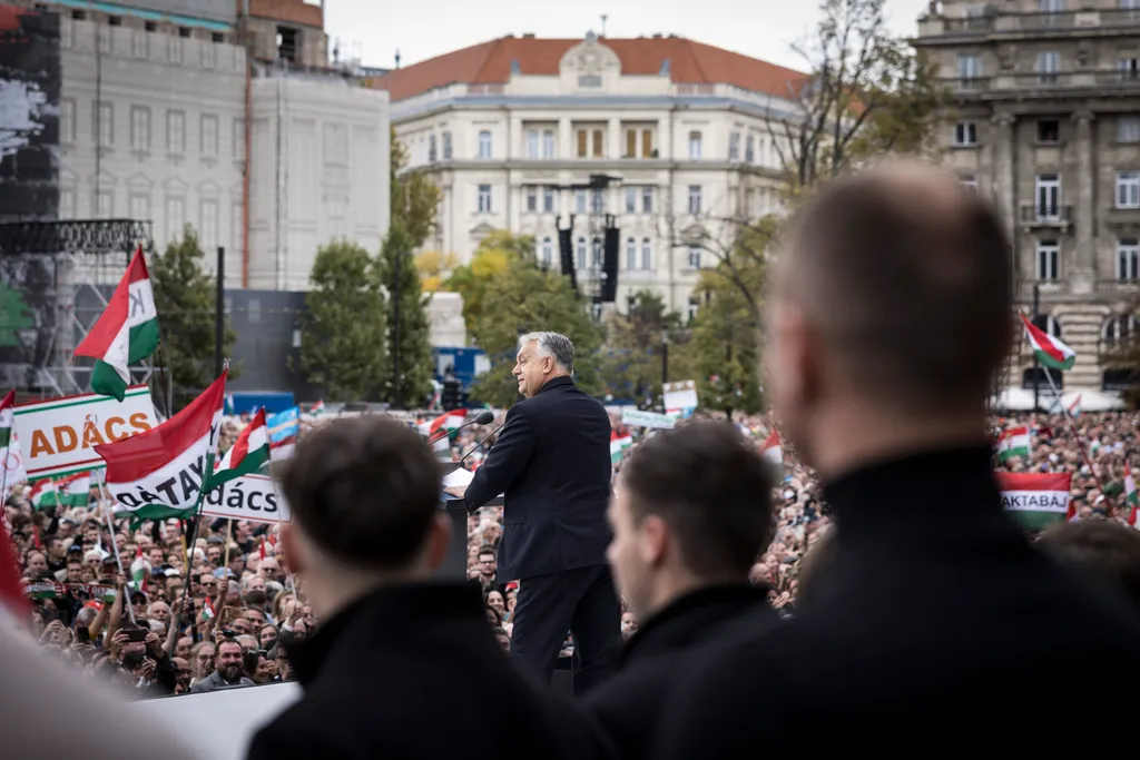 békemenet orbán viktor  október 23