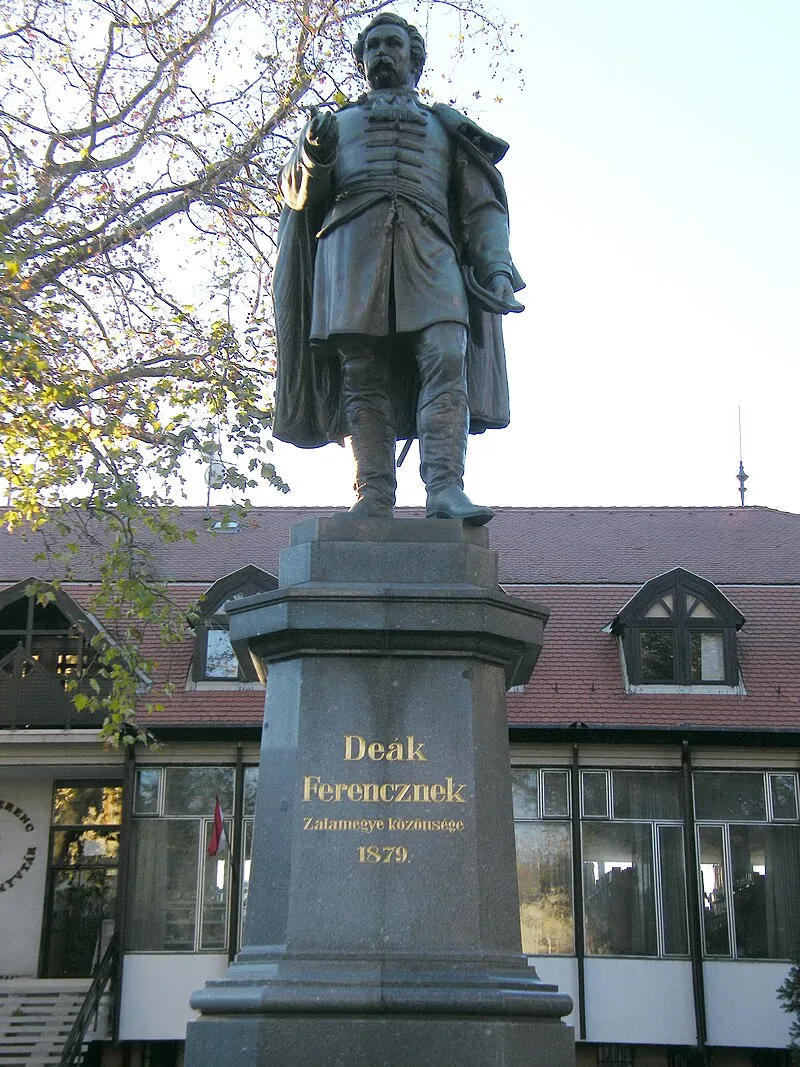 Deák Ferenc szobra