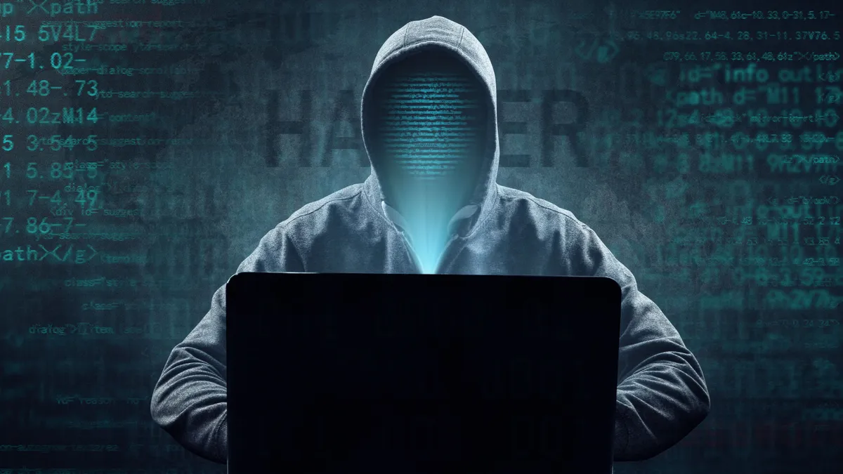 Az FBI figyelmeztet: így vernek át a hackerek, kiberbűnözők egyetlen telefonhívással vagy üzenettel 