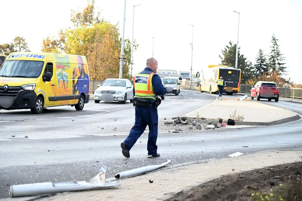 Szolnoki buszbaleset