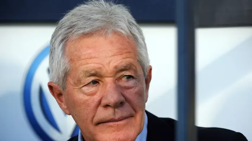 Ehunyt Mezey György