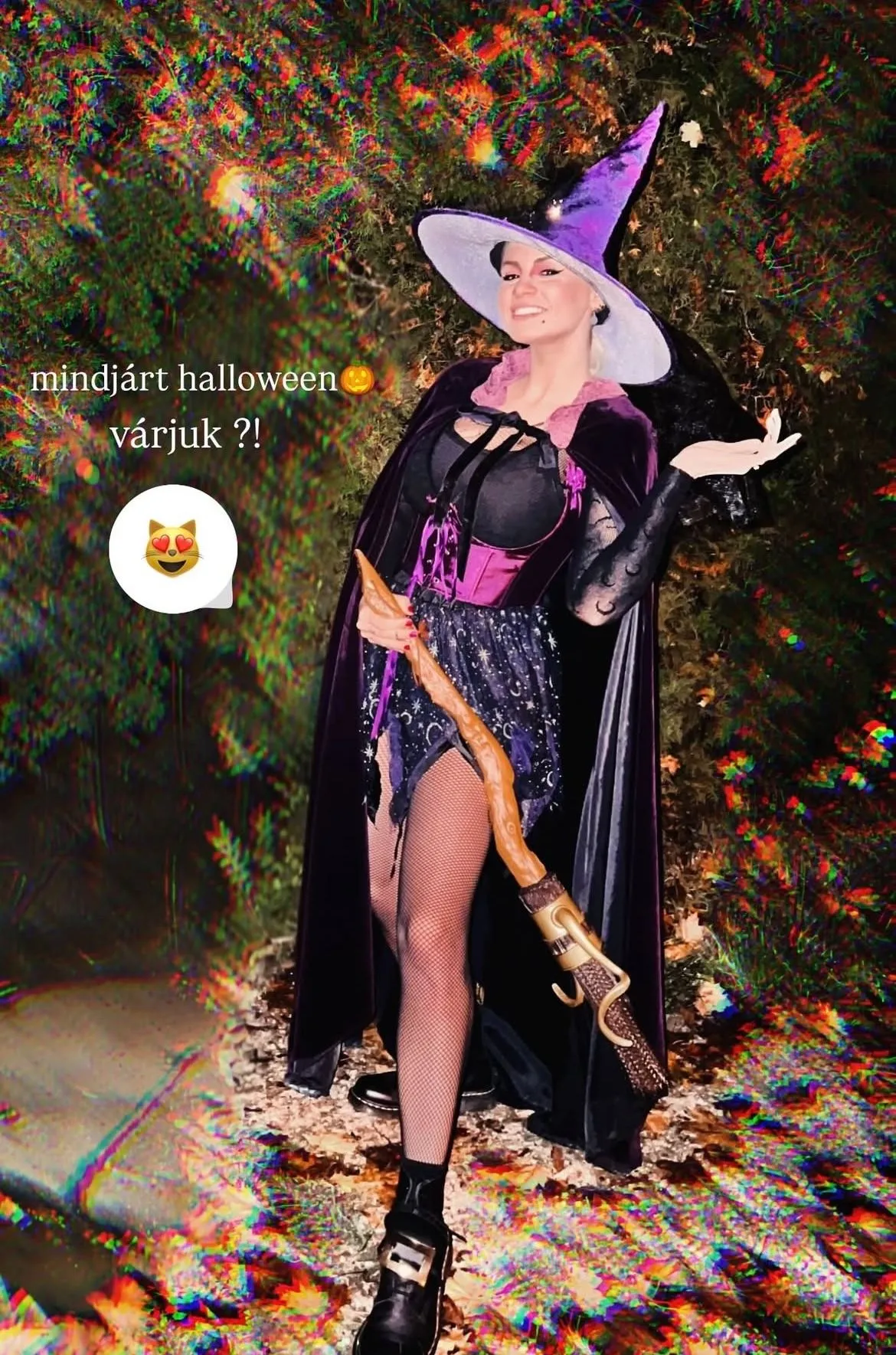 Metzker Viktória boszi jelmezben