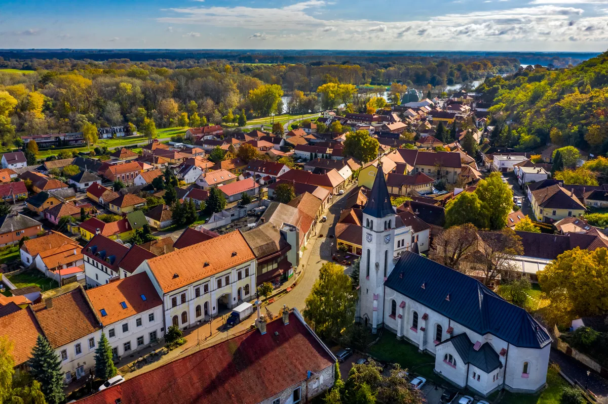 Tokaj látképe madártávlaból