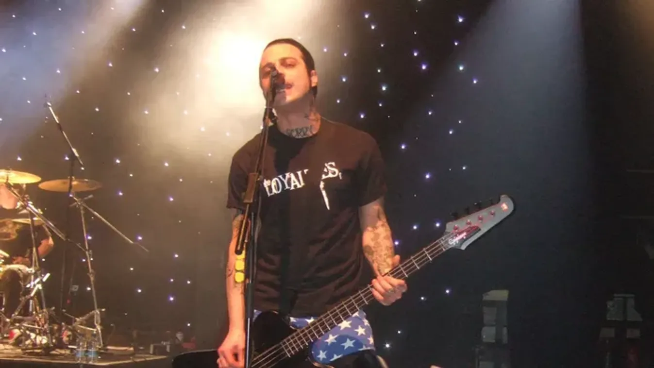 Ismét gyászba borult a zene világa: épp születésnapján hunyt el az énekes