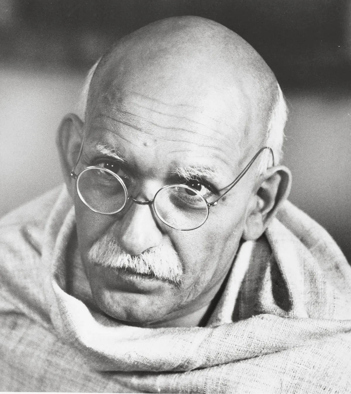 Ben Kingsley szinte megszólalásig hasonlított Gandhira (Fotó: Columbia Pictures)