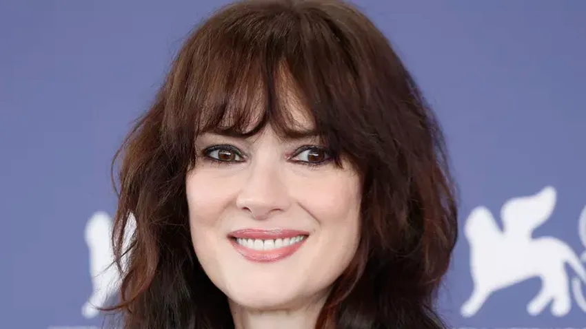 "Különcnek lenni menő" – Winona Ryder, az igazi gót hercegnő 54 éves lett