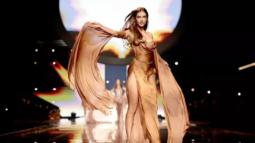 Palvin Barbara a tűz angyalaként hódította meg a Victoria's Secret kifutóját: Fotók