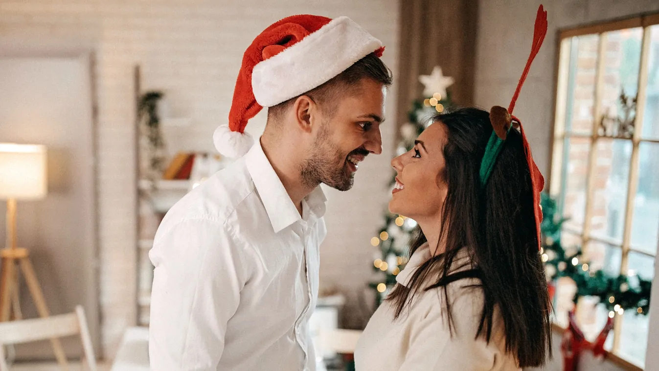 Kvízben szereplő szerelmes pár karácsonykor