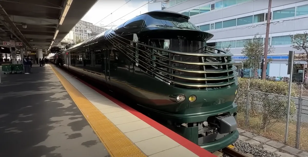 A Twilight Express Mizukaze luxusvonat mozdonya