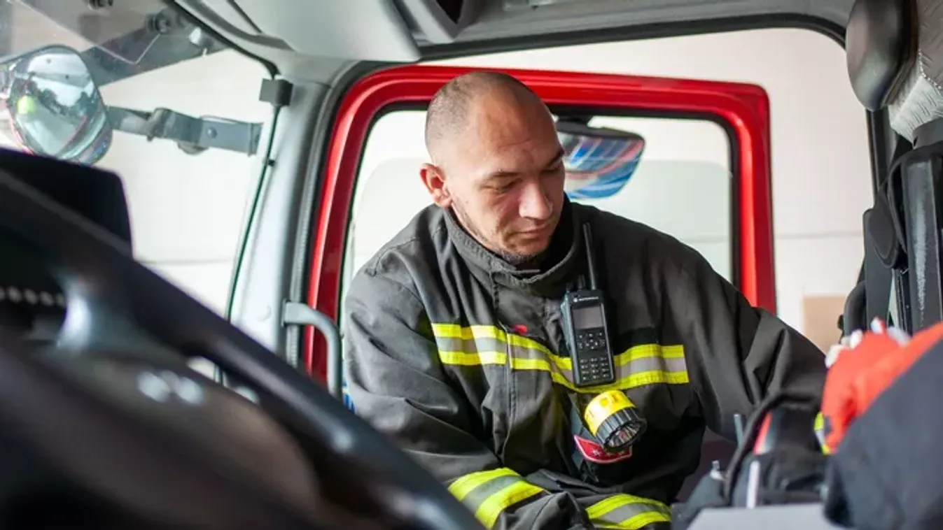 Pokoli időszak vár a daganatos tűzoltóra, egész Göd érte imádkozik – Videó!