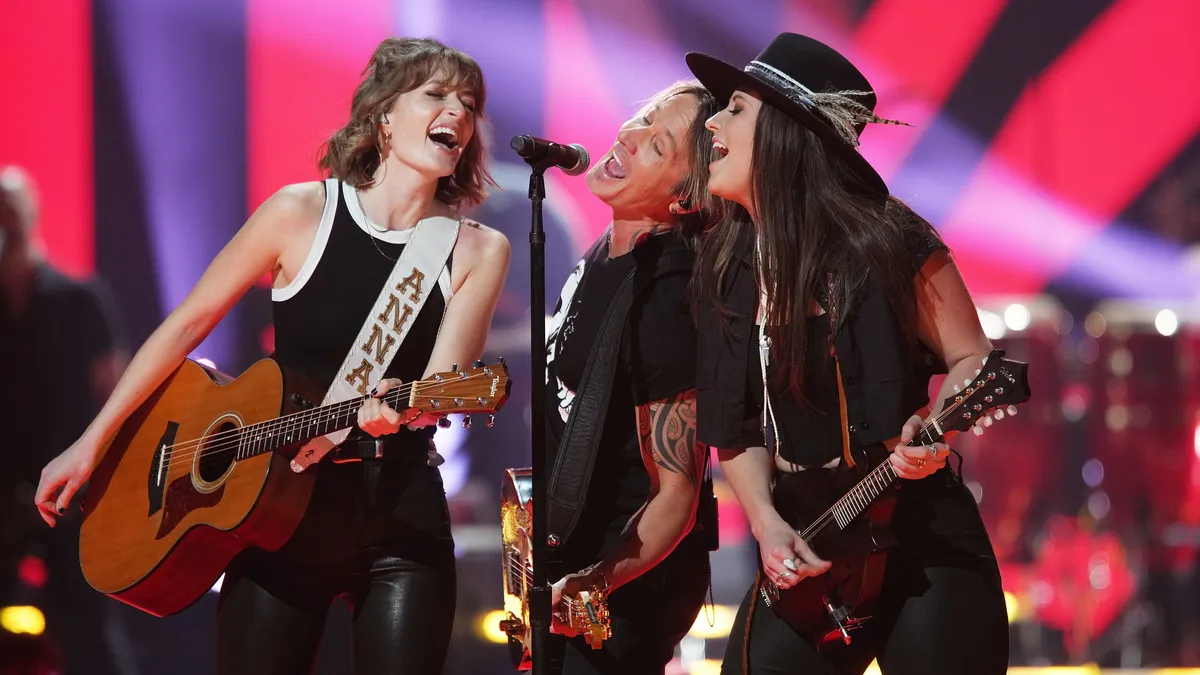 Keith Urban gitárosa tisztázta a románcról szóló pletykákat