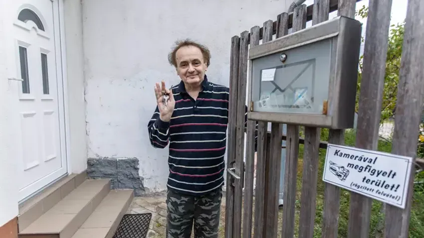 Döbbenetes fotók: Így élt a kórházba kerülése előtt Galla Miklós