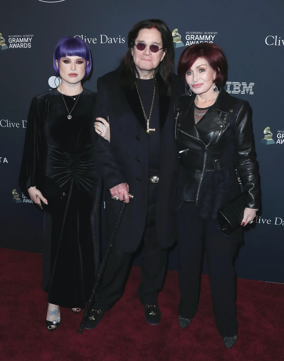 Ozzy Osbourne 2025 július 22-én halt meg  szívproblémák és Parkinson-kór okozta szövődmények következtében