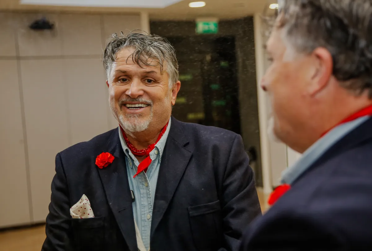 Galambos Lajos karácsonykor a barátait látogatja meg.