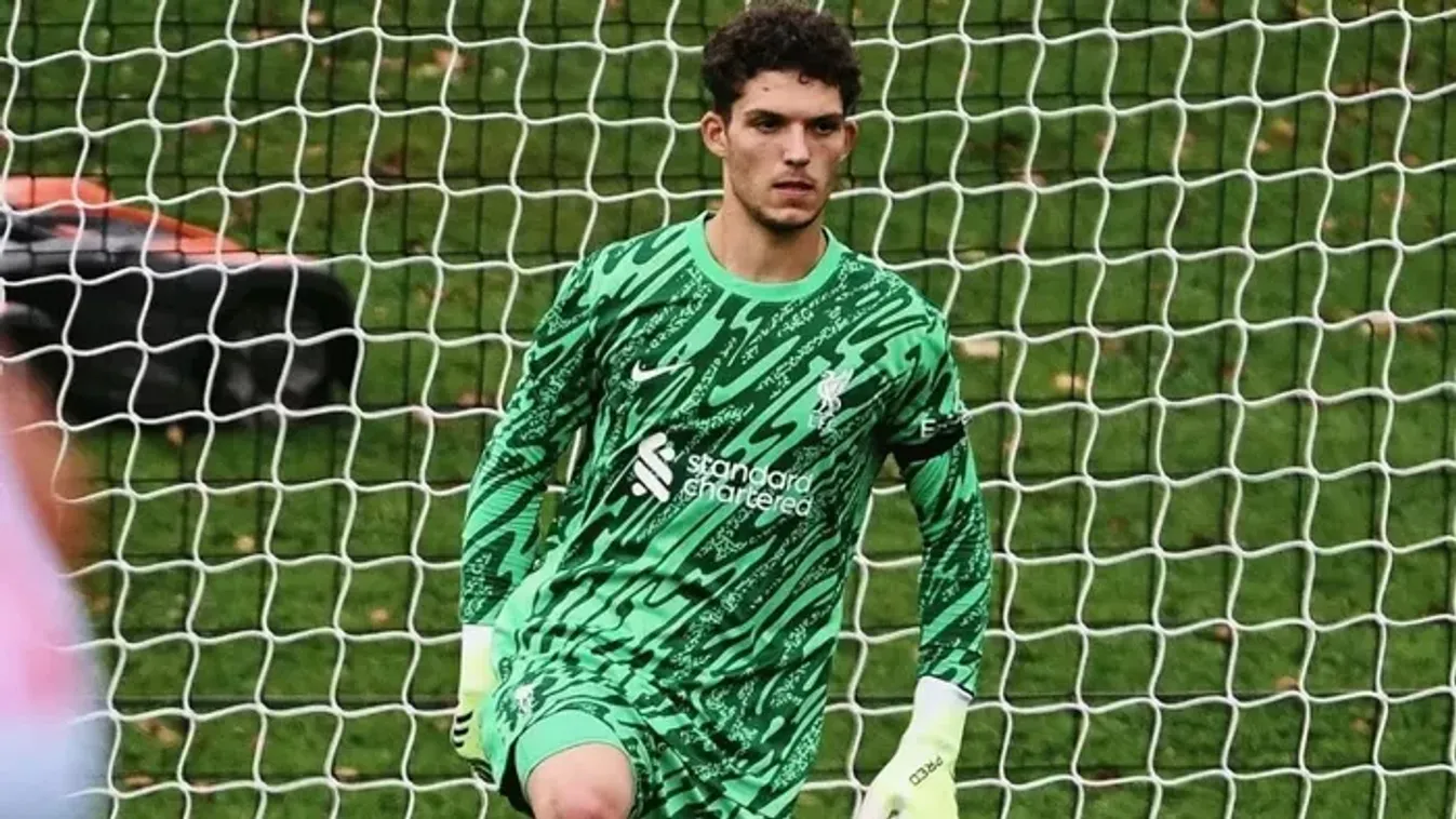 Kihagyták a Liverpool keretéből a magyar kapust, összesúgtak a rajongók