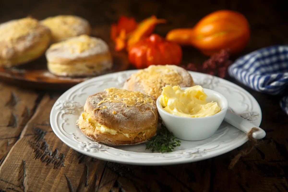 sütőtökös-sajtos pogácsa a legjobb sütőtökös receptek között van