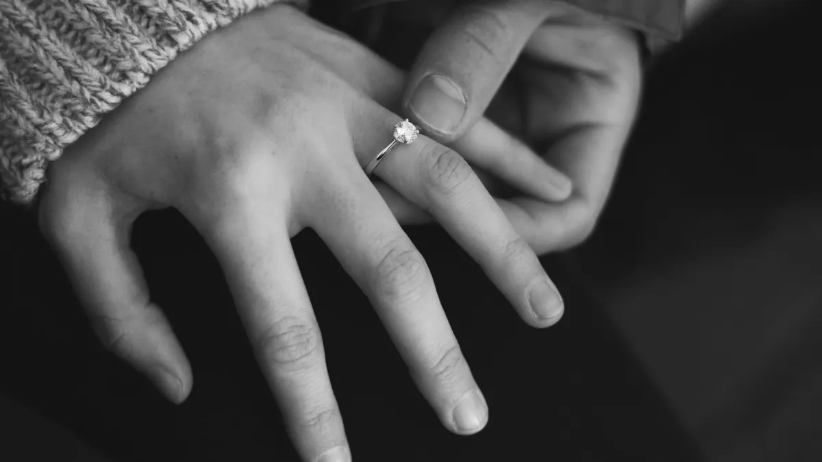 24 órán belül megtörtént az eljegyzés.