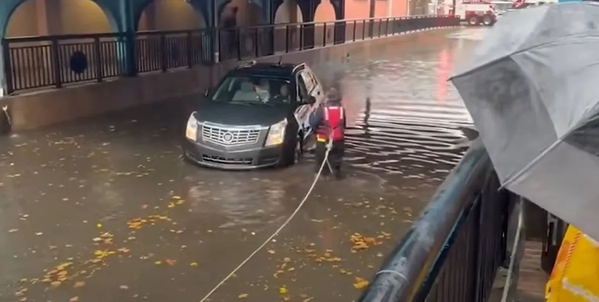 A heves esőzés miatt sokan bajba kerültek, emellett sajnos ketten életüket is vesztették