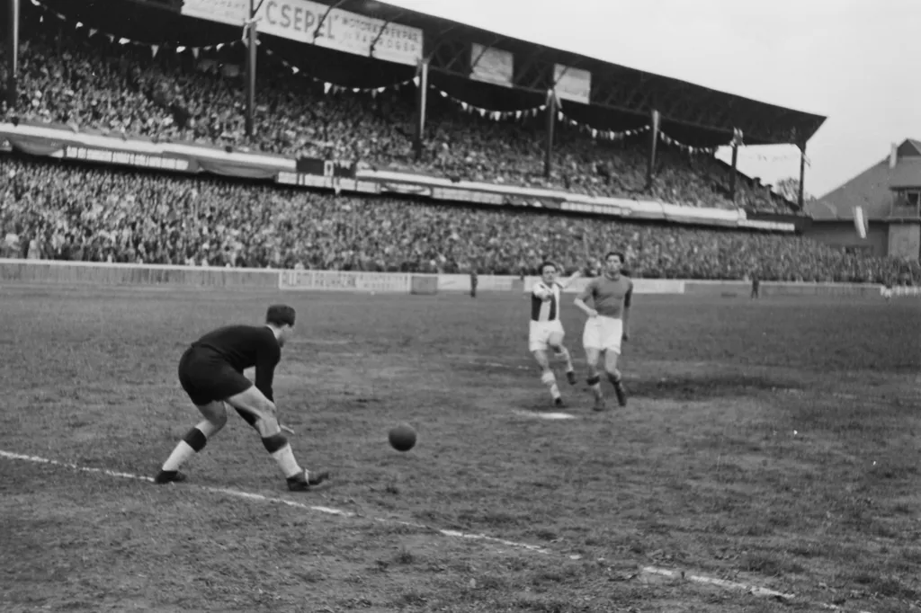1949