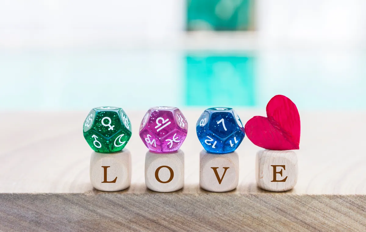 Dice,Divination,On,Love,Wooden,Cube,With,Red,Heart,Over