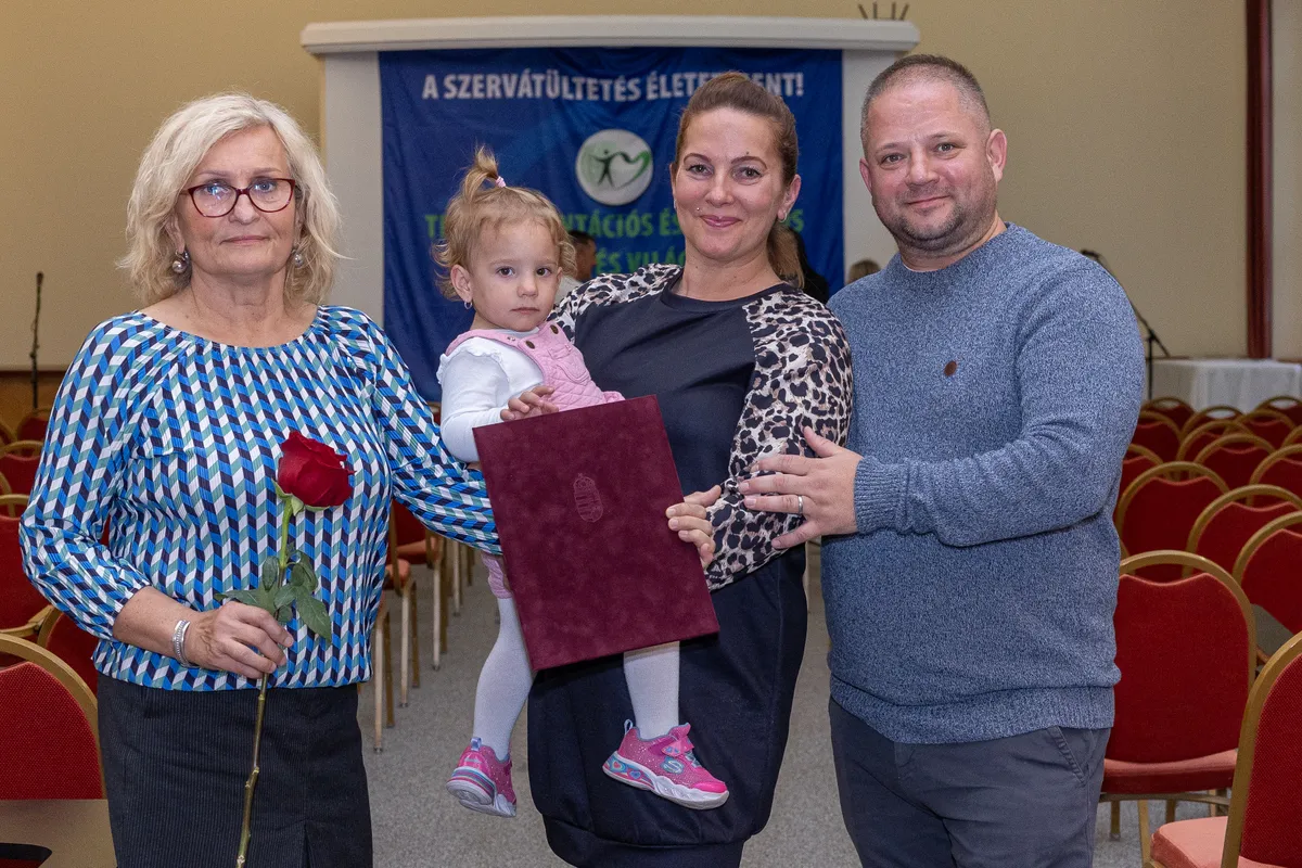 Nikoletta és a csodababa