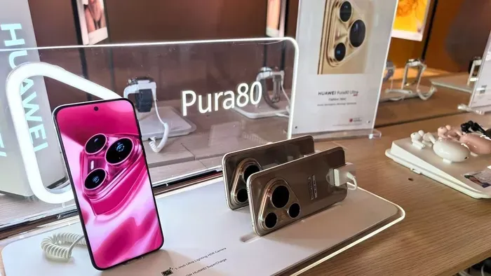 A Huawei bemutatta a Pura 80 okostelefont Magyarországon